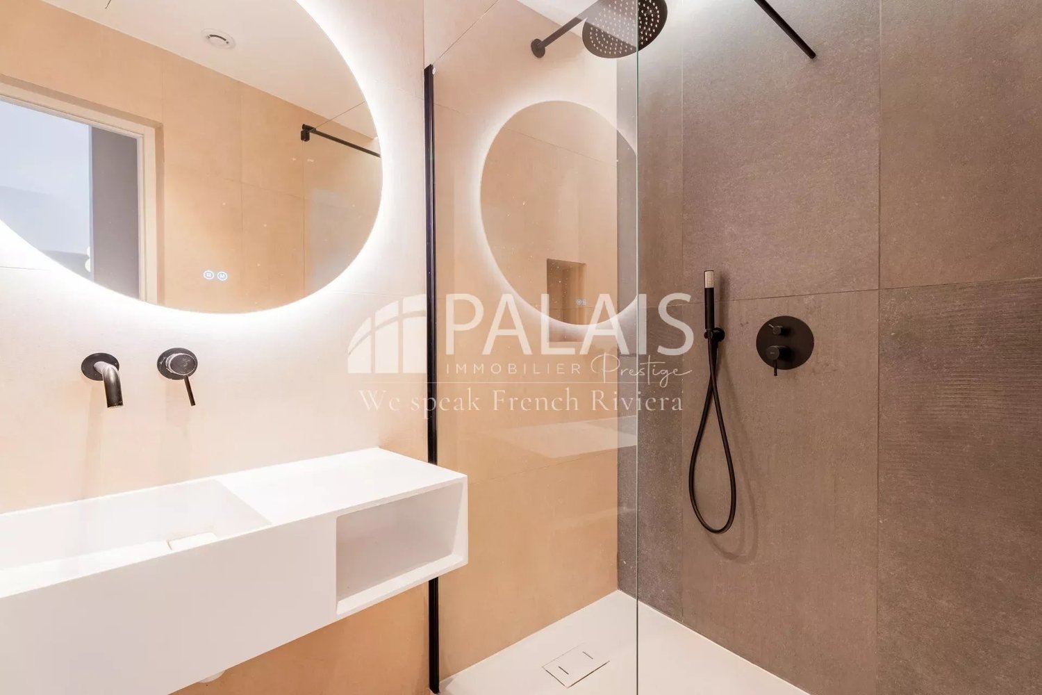 Property photo in Carre d'Argent