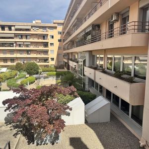 Property in Carre d'Argent