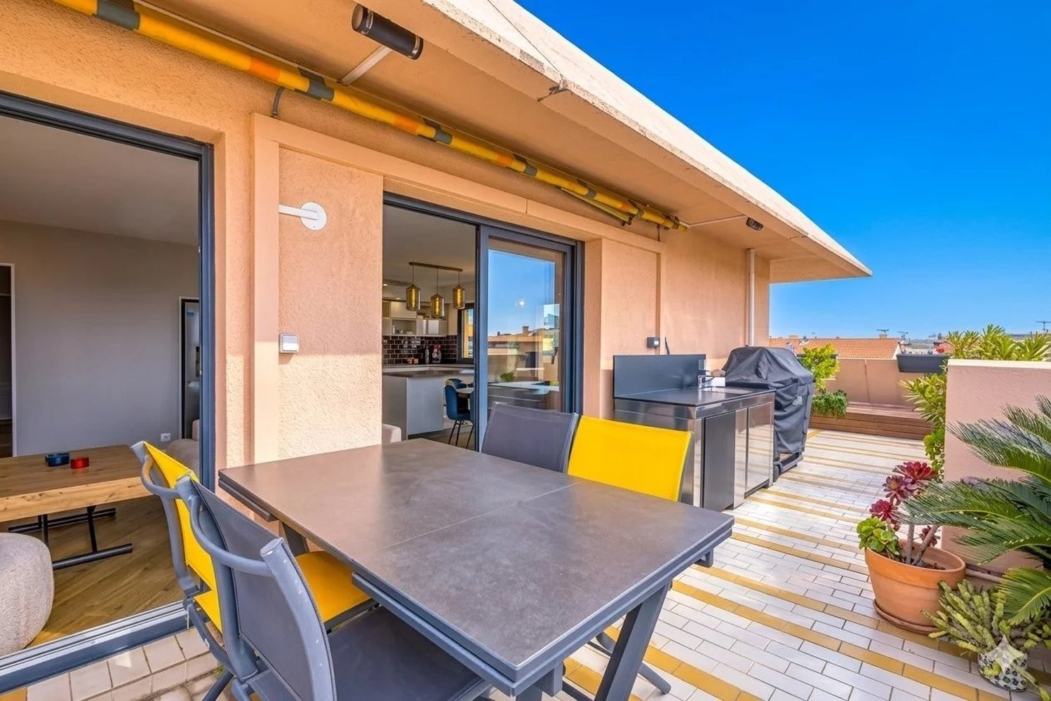 Property photo in Carre d'Argent