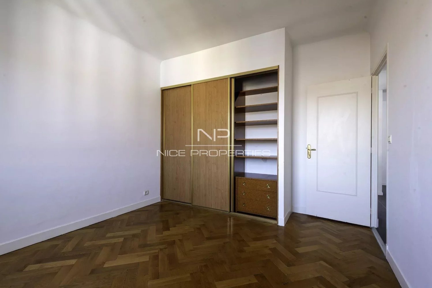 Property photo in Carre d'Argent