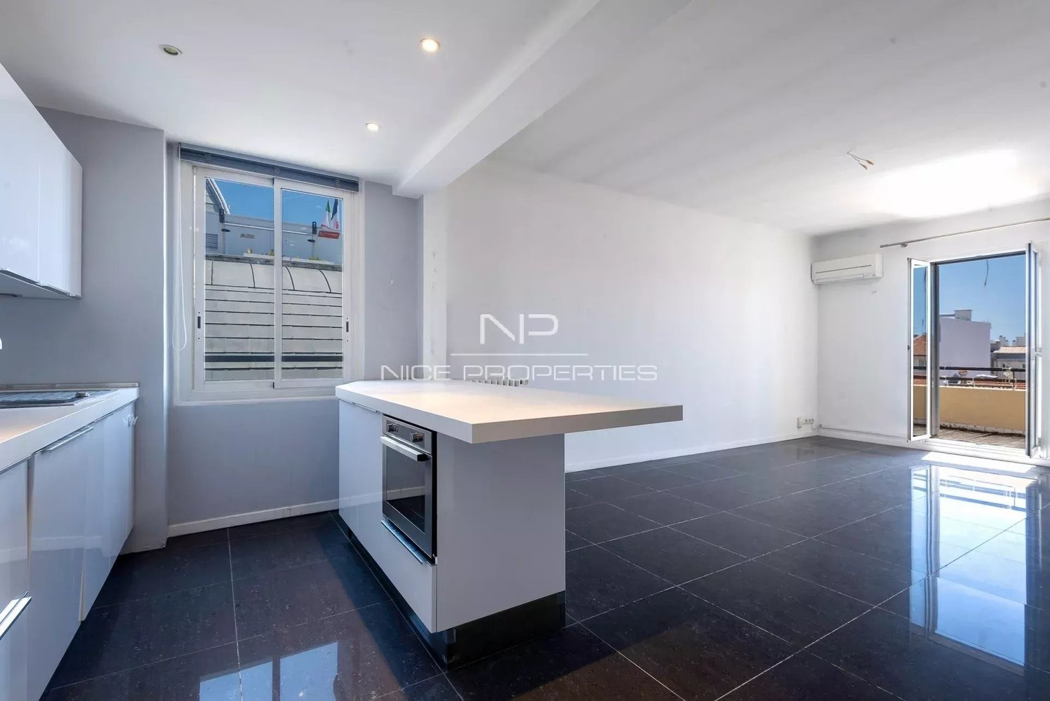 Property photo in Carre d'Argent
