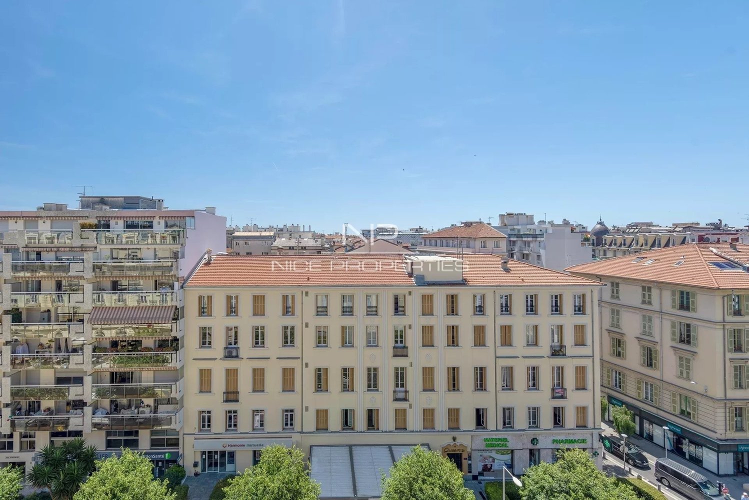 Property photo in Carre d'Argent
