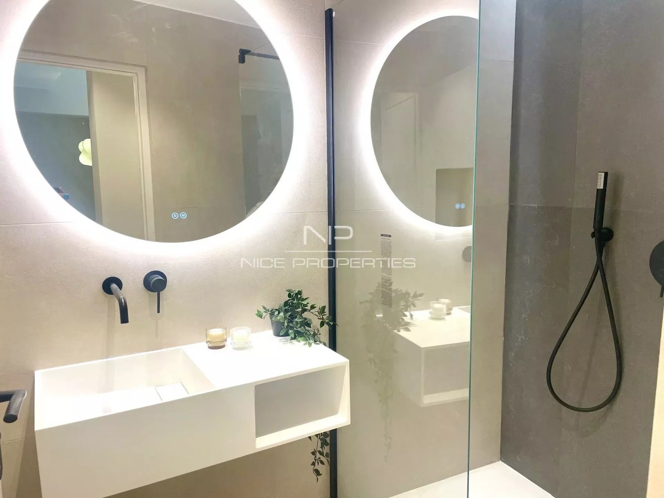 Property photo in Carre d'Argent