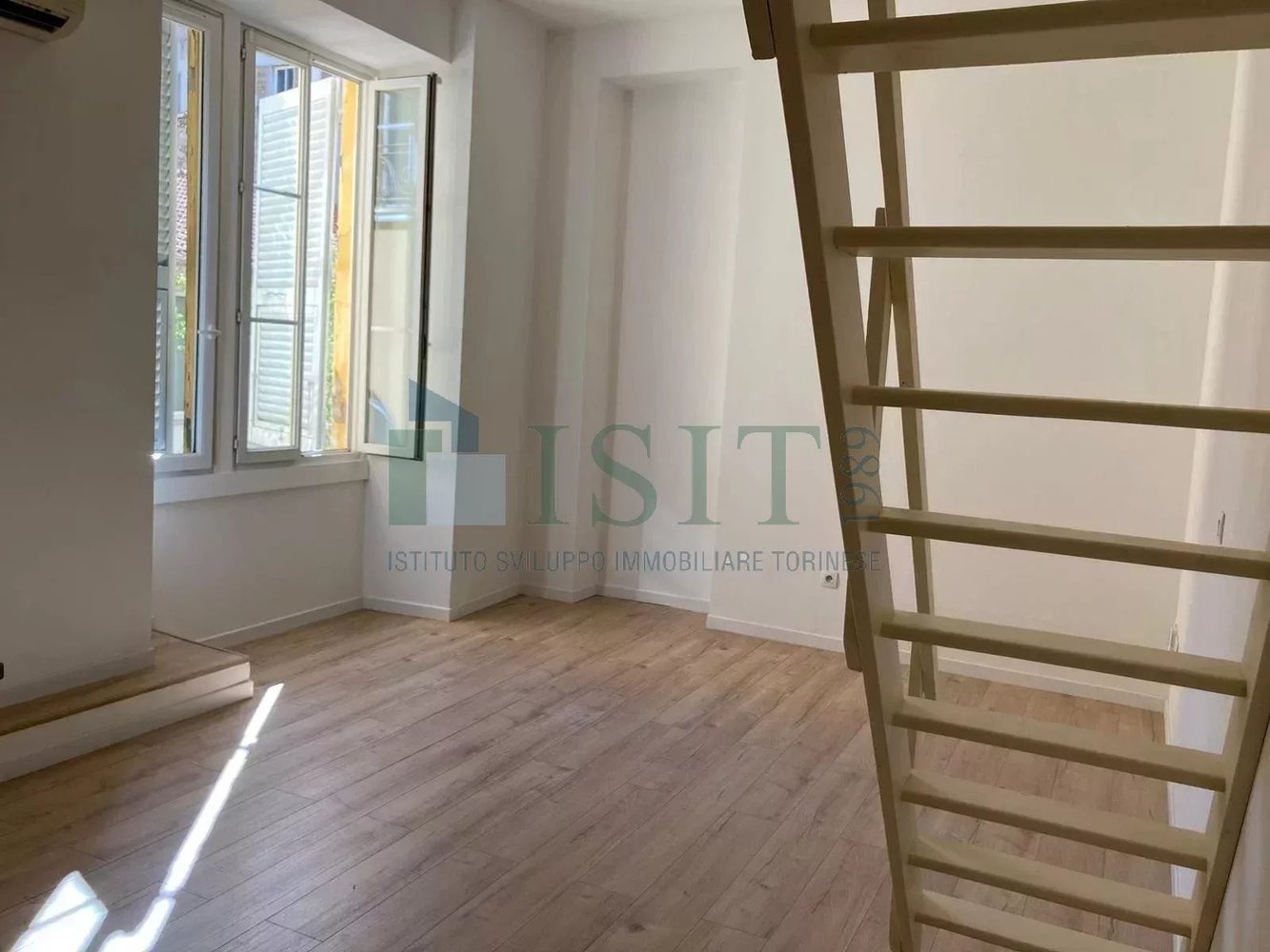 Property photo in Carre d'Argent
