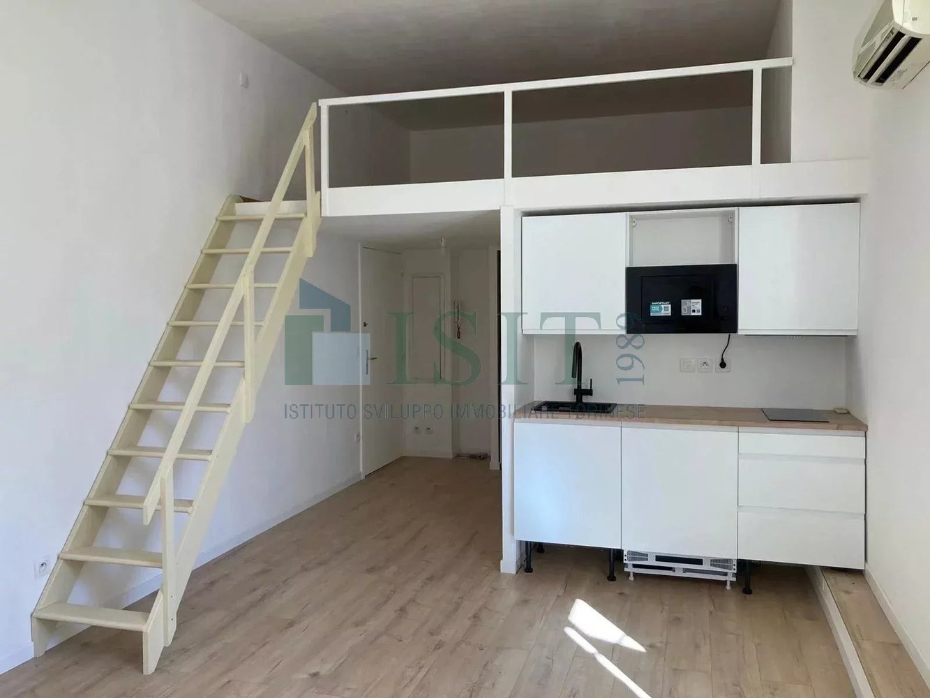 Property photo in Carre d'Argent