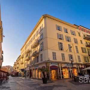 Property in Carre d'Or