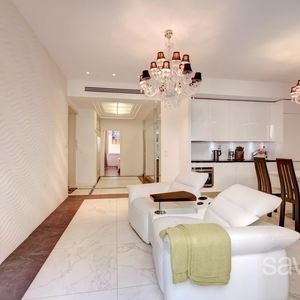 Property in Carre d'Or