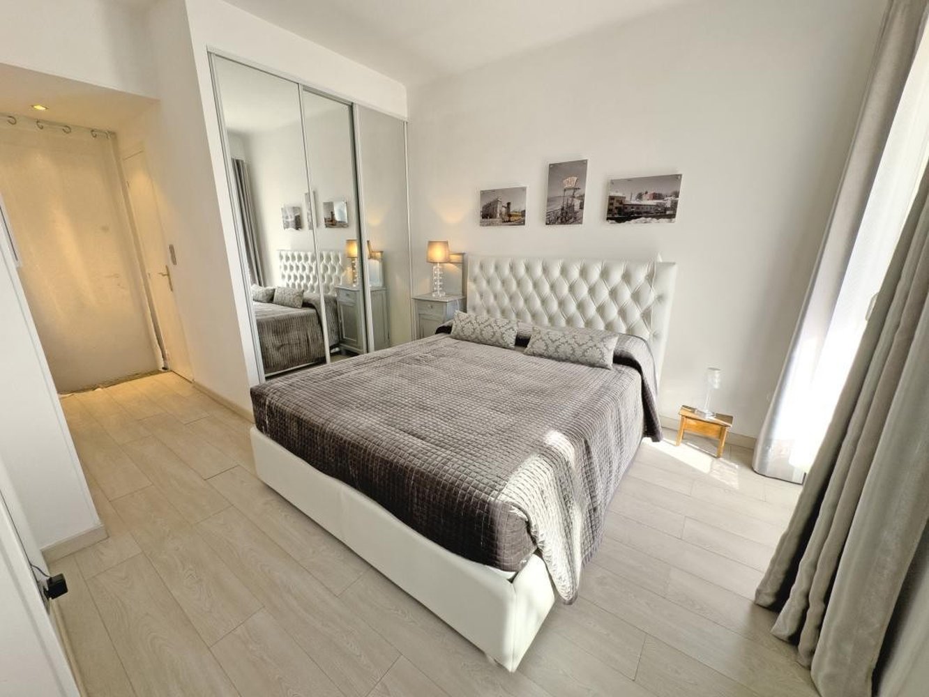 Property photo in Carre d'Or