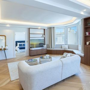 Property in Carre d'Or