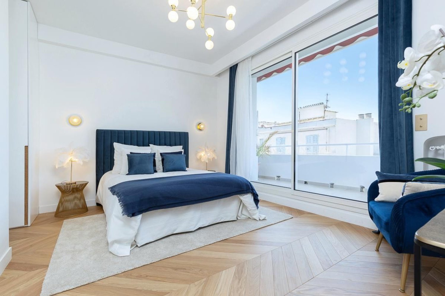 Property photo in Carre d'Or