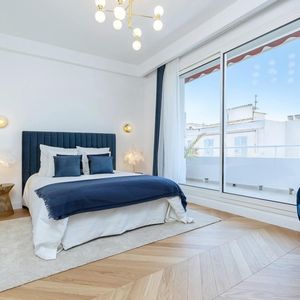 Property in Carre d'Or