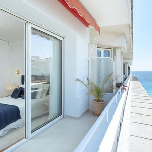 Property in Carre d'Or