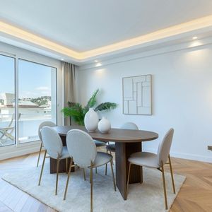 Property in Carre d'Or