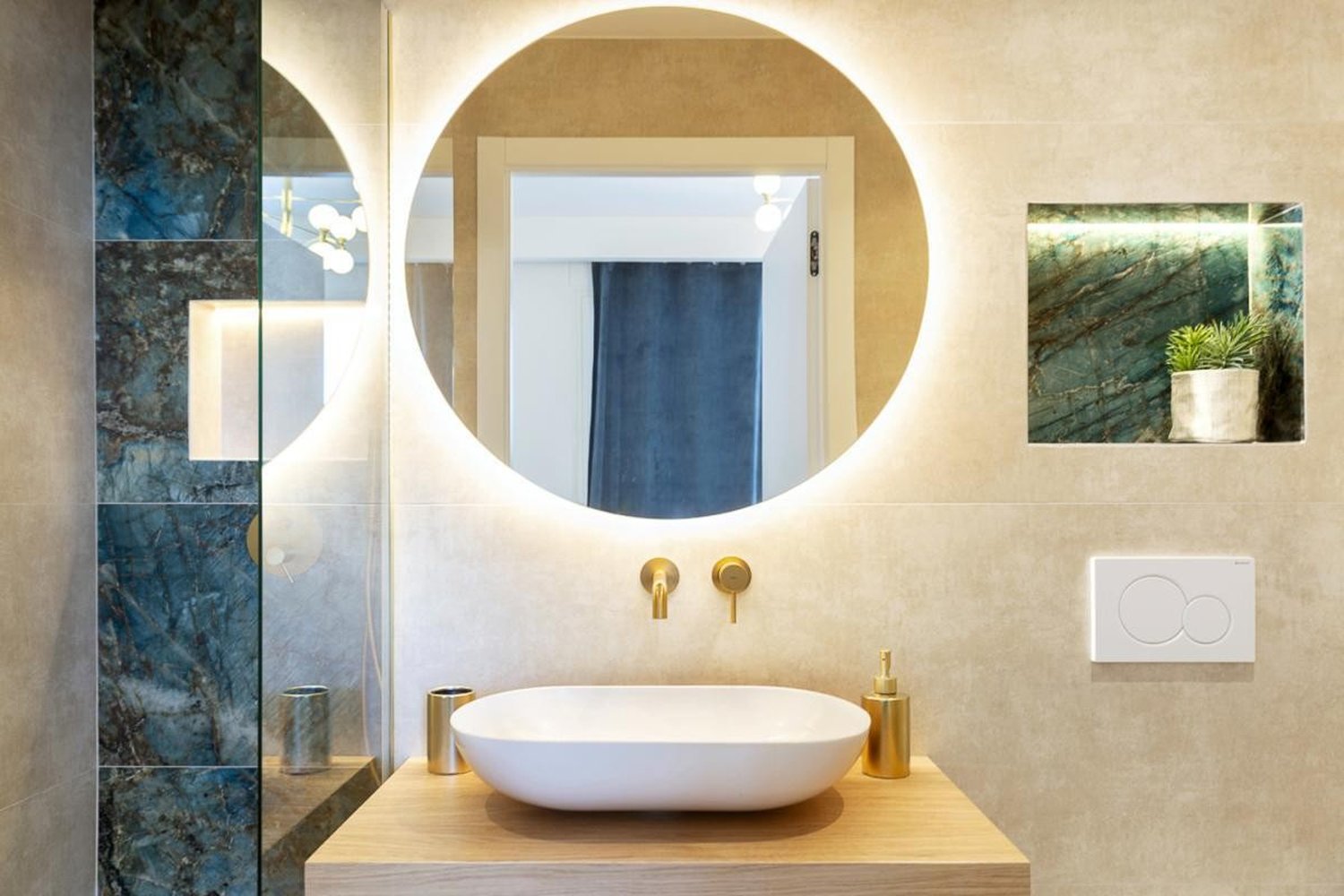 Property photo in Carre d'Or