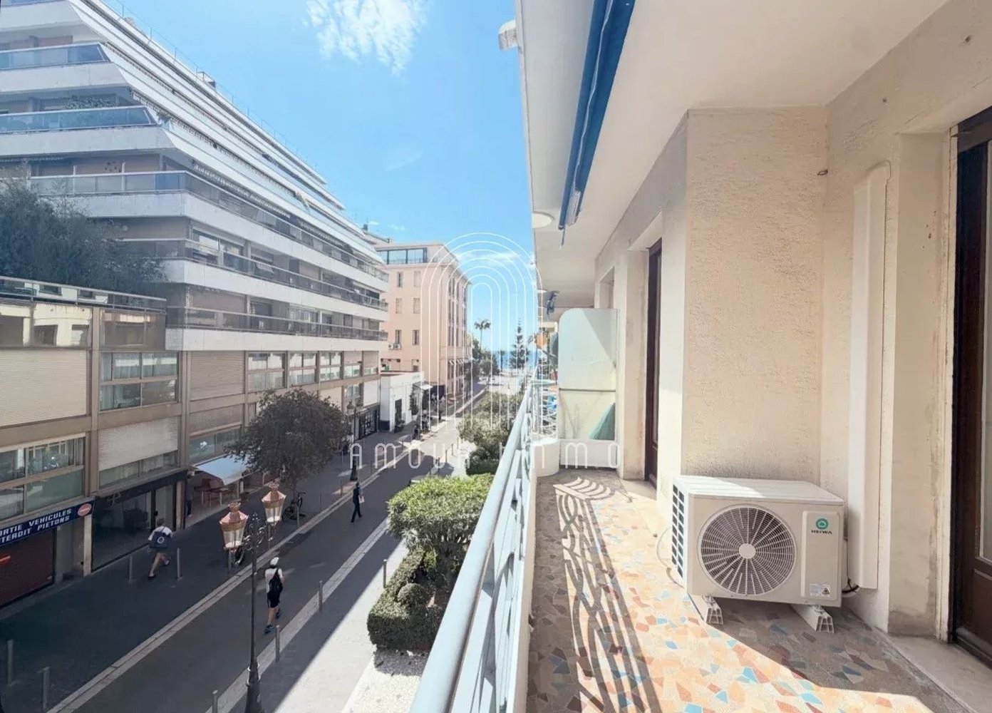 Property photo in Carre d'Or