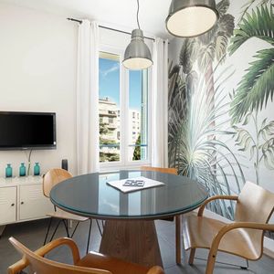 Property in Carre d'Or