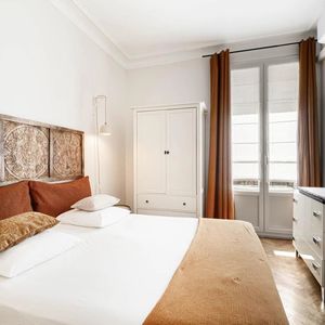 Property in Carre d'Or