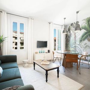 Property in Carre d'Or