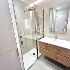 Property in Carre d'Or