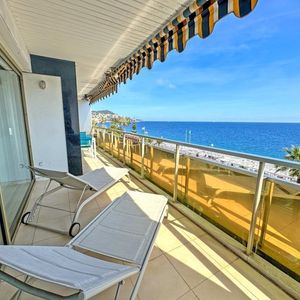 Property in Carre d'Or
