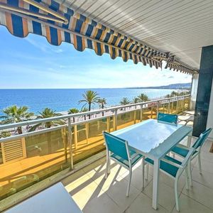 Property in Carre d'Or