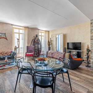 Property in Carre d'Or