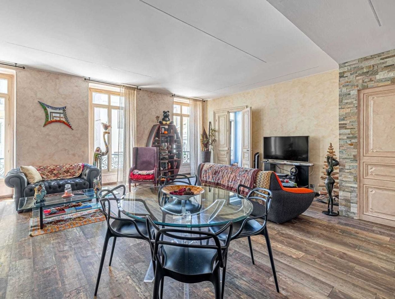 Property photo in Carre d'Or