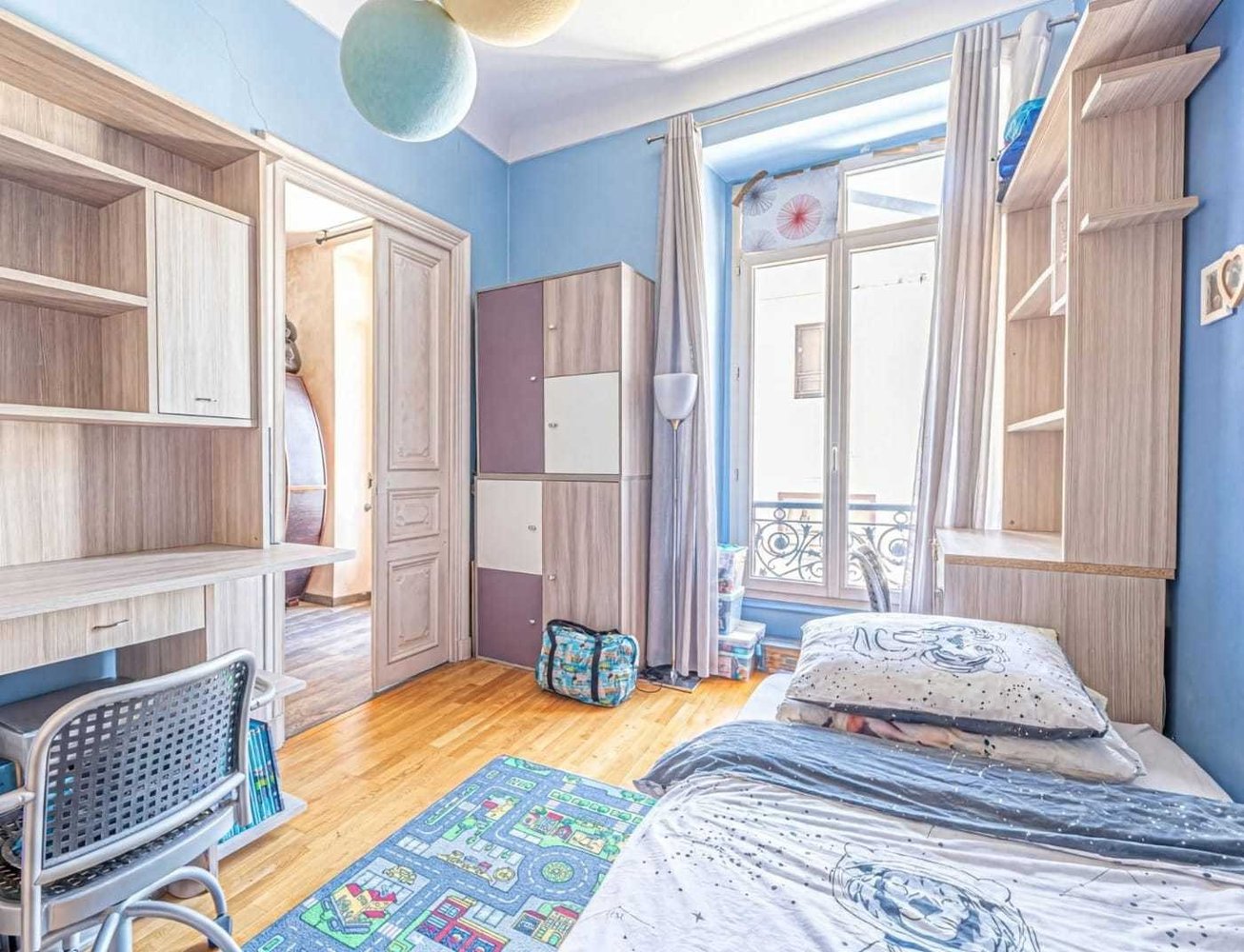 Property photo in Carre d'Or