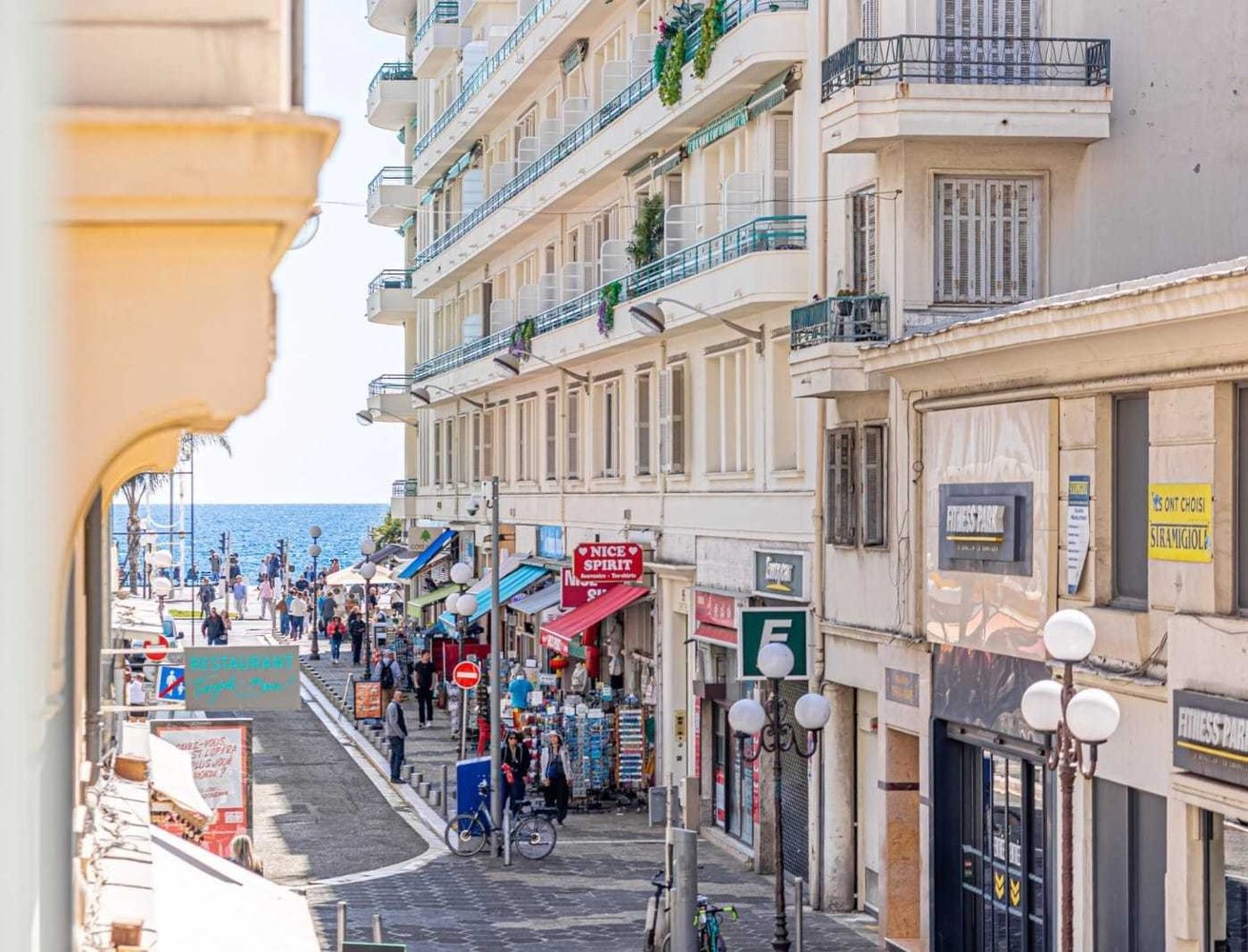 Property photo in Carre d'Or