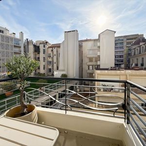 Property in Carre d'Or