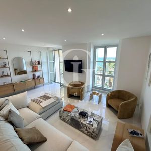 Property in Carre d'Or