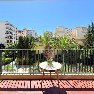 Property in Carre d'Or