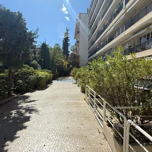 Property in Carre d'Or