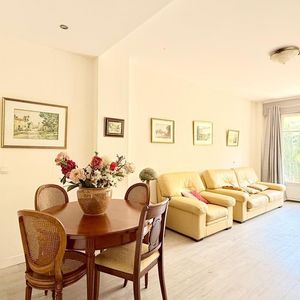Property in Carre d'Or