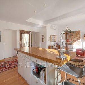 Property in Carre d'Or