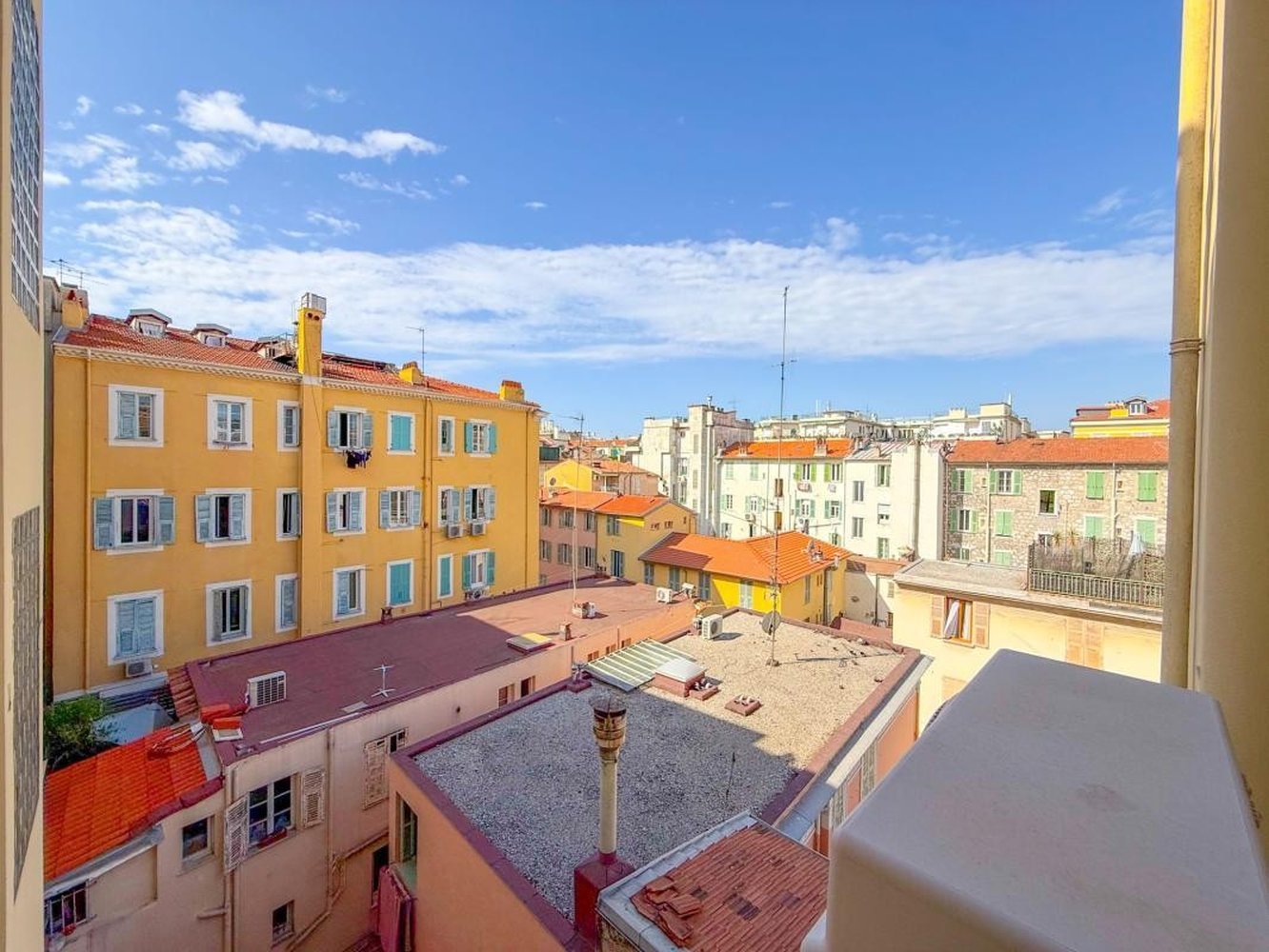 Property photo in Carre d'Or