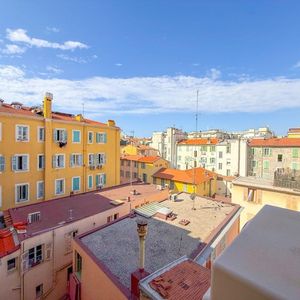 Property in Carre d'Or