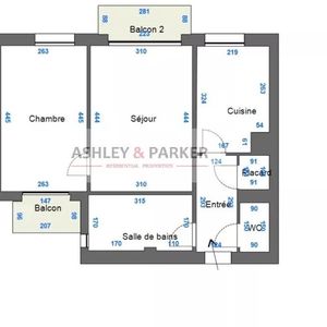 Property in Carre d'Or