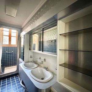 Property in Carre d'Or