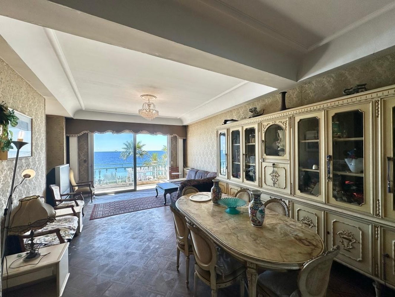 Property photo in Carre d'Or