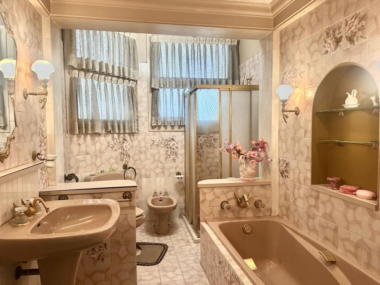Property photo in Carre d'Or