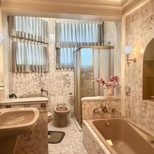 Property in Carre d'Or