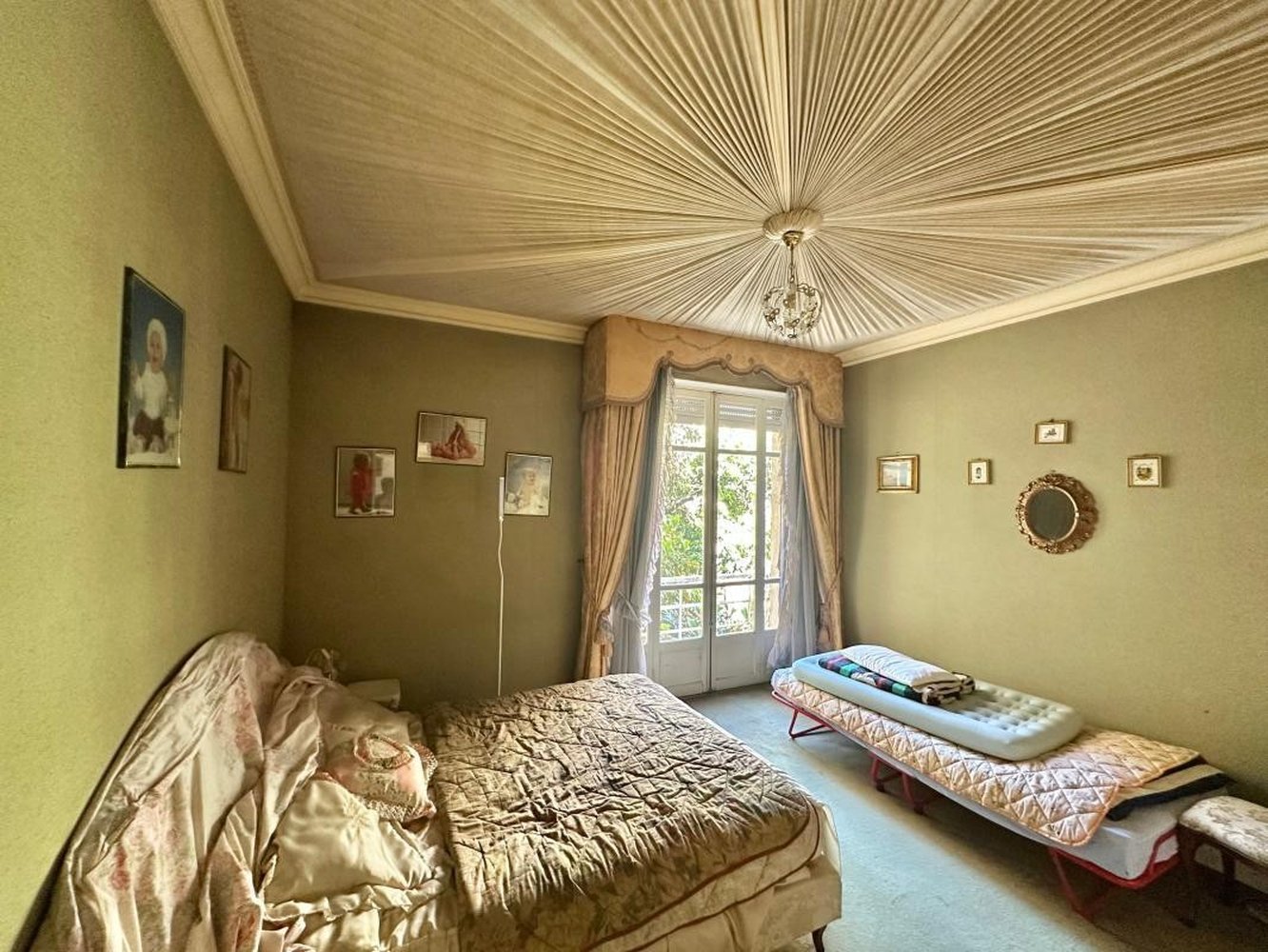 Property photo in Carre d'Or