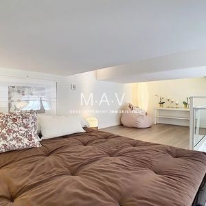 Property in Carre d'Or