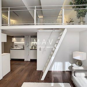 Property in Carre d'Or