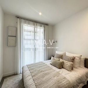 Property in Carre d'Or