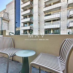 Property in Carre d'Or