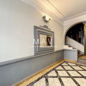 Property in Carre d'Or