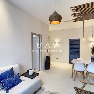 Property in Carre d'Or