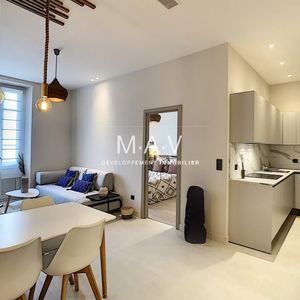Property in Carre d'Or